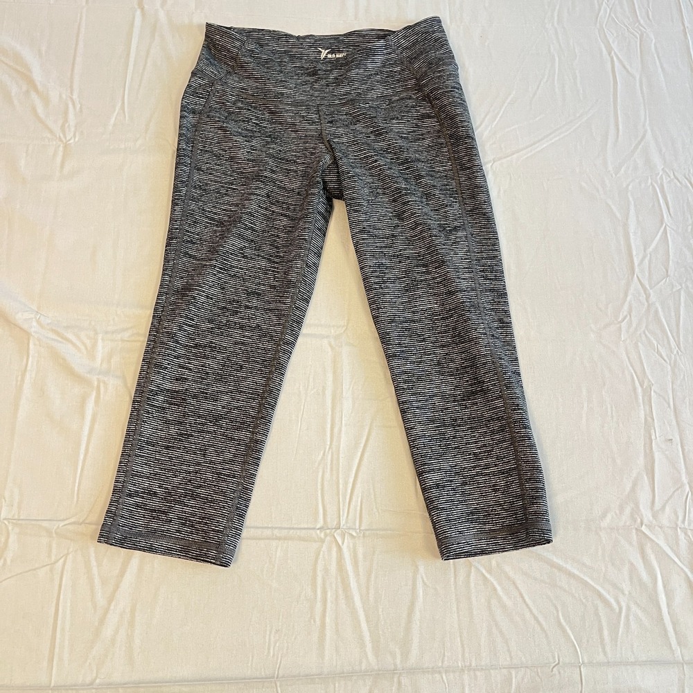 Old Navy Go Dry Fitted Leggings Womens Medium Black Gray Striped Logo Mid Rise